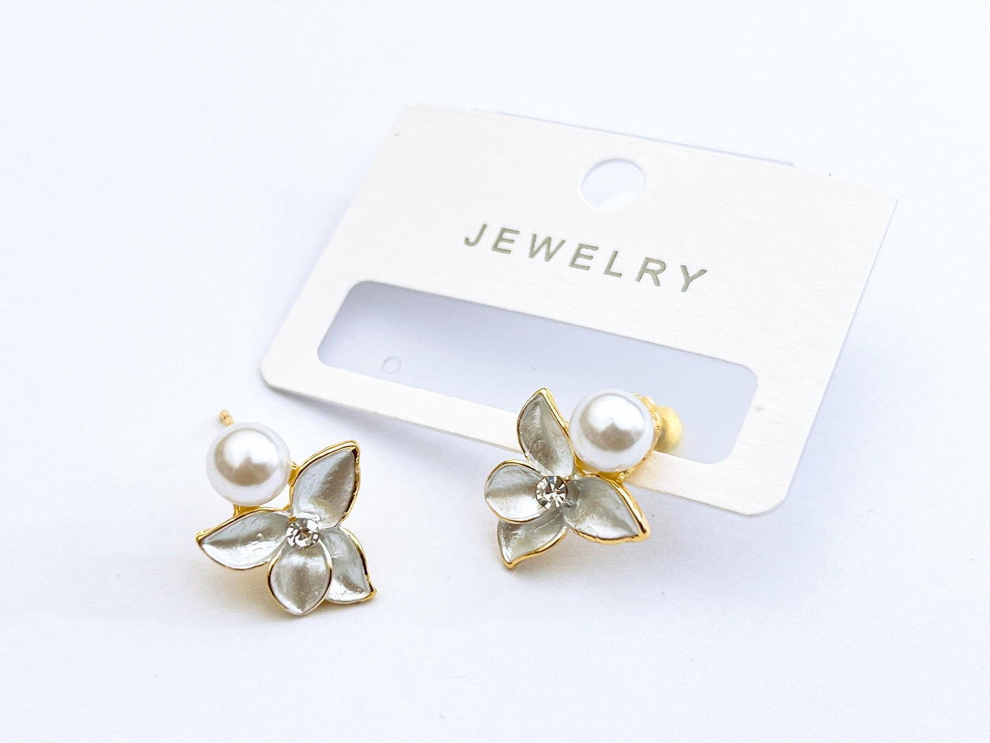 Golden pearl blossom stud earrings with flower shape