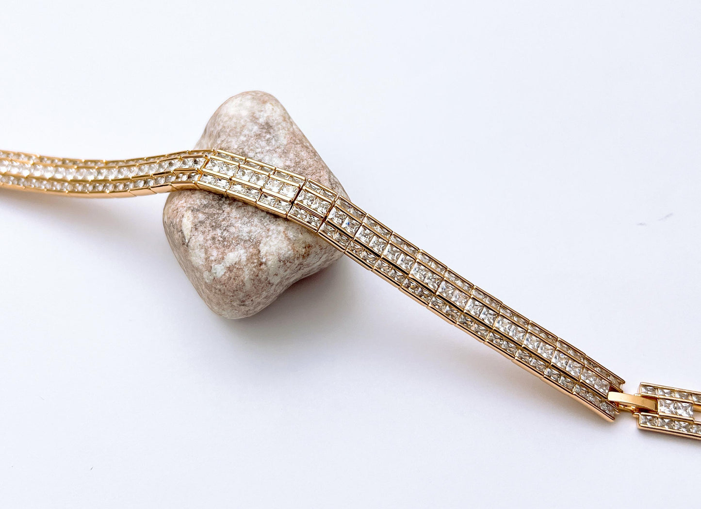 Golden luxe crystal bracelet with square link design