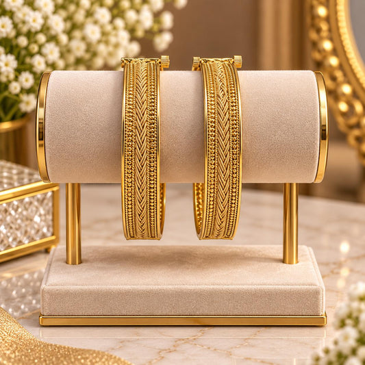 Classic Textured Golden Kara Set